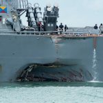 تصادم ناو جنگی یو‌اس‌اس‌ مک‌کین در آبهای مالزی