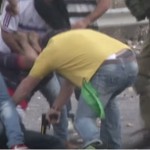 Plainclothes Israeli Soldiers Infiltrate Palestinian demonstration, Shoot Detainee in Leg